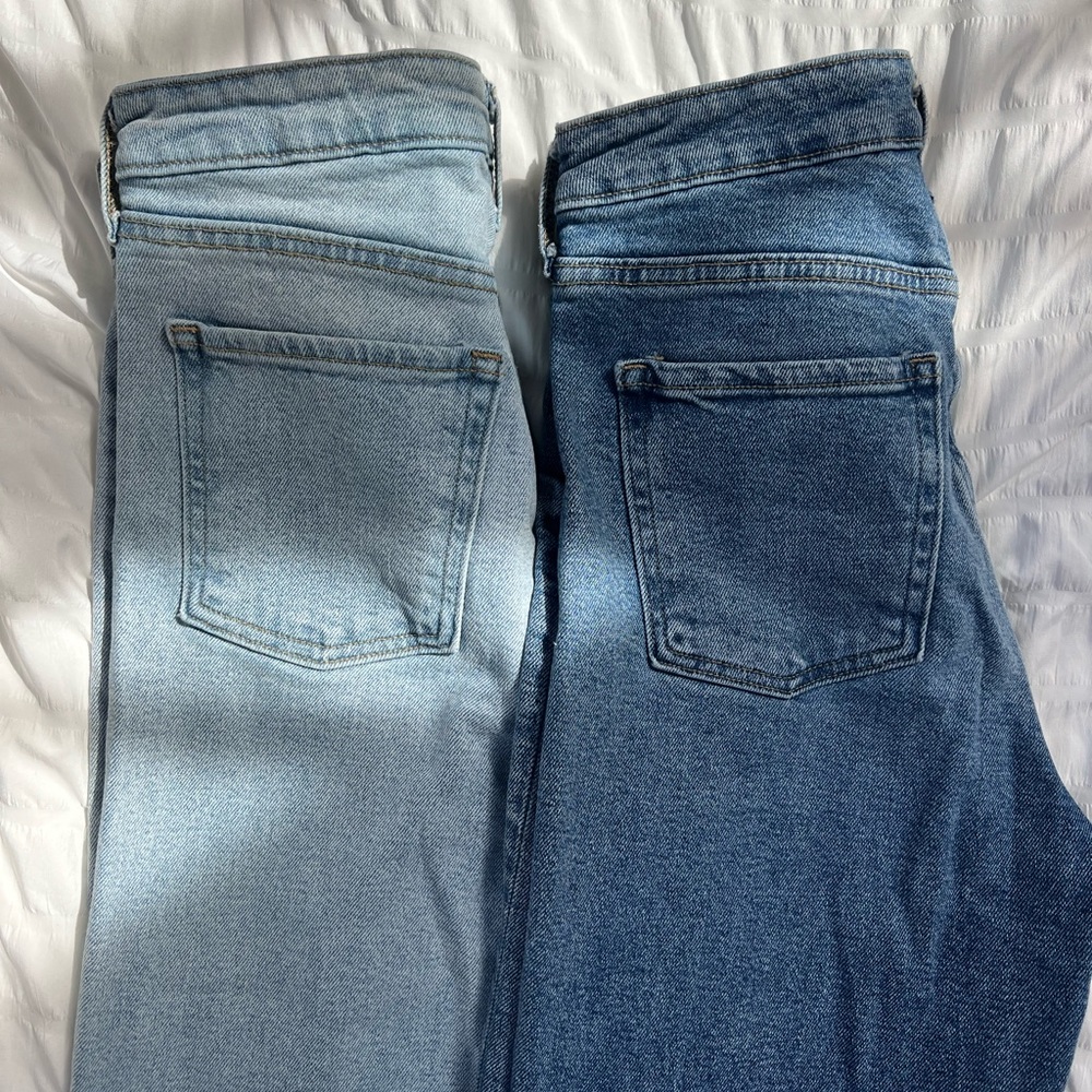 (Light wash) high rise + Wide leg jeans